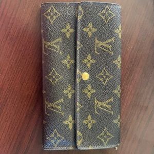 VINTAGE AUTHENTIC LV WALLET